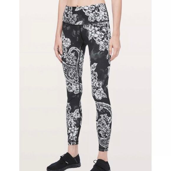 LULULEMON ATHLETICA | Wunder Under High-Rise Tight Painted Paisley Lace | Size 8 - Picture 1 of 8